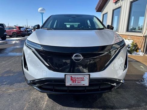 Used 2024 Nissan Ariya Engage e-4ORCE image 3
