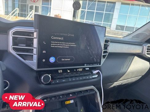 Used 2024 Toyota Tundra Limited image 17