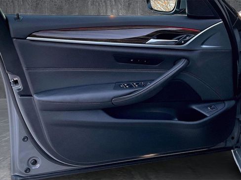 Used 2021 BMW 530i xDrive w/ Convenience Package image 20