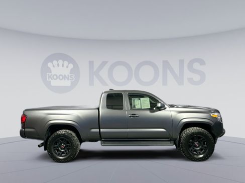 Used 2023 Toyota Tacoma SR w/ SR Convenience Package image 8