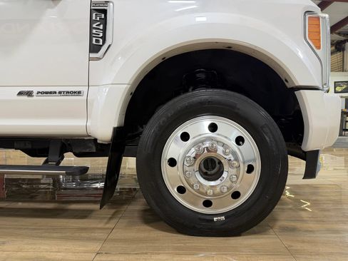 Used 2019 Ford F450 Platinum w/ Platinum Ultimate Package AWD/4WD image 4