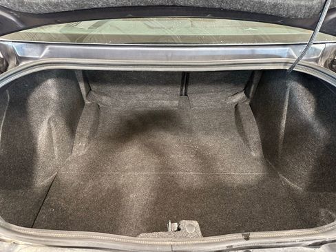 Used 2017 Dodge Challenger R/T image 36