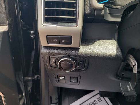 Used 2019 Ford F150 Lariat RWD image 17