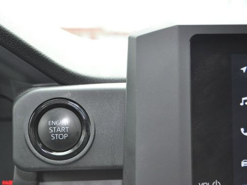 Used 2025 Toyota Tacoma SR5 image 12