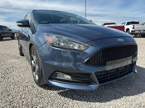 Used 2018 Ford Focus ST image 2