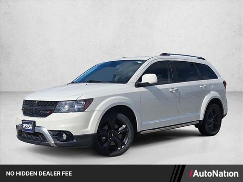 Used 2019 Dodge Journey Crossroad FWD image 1