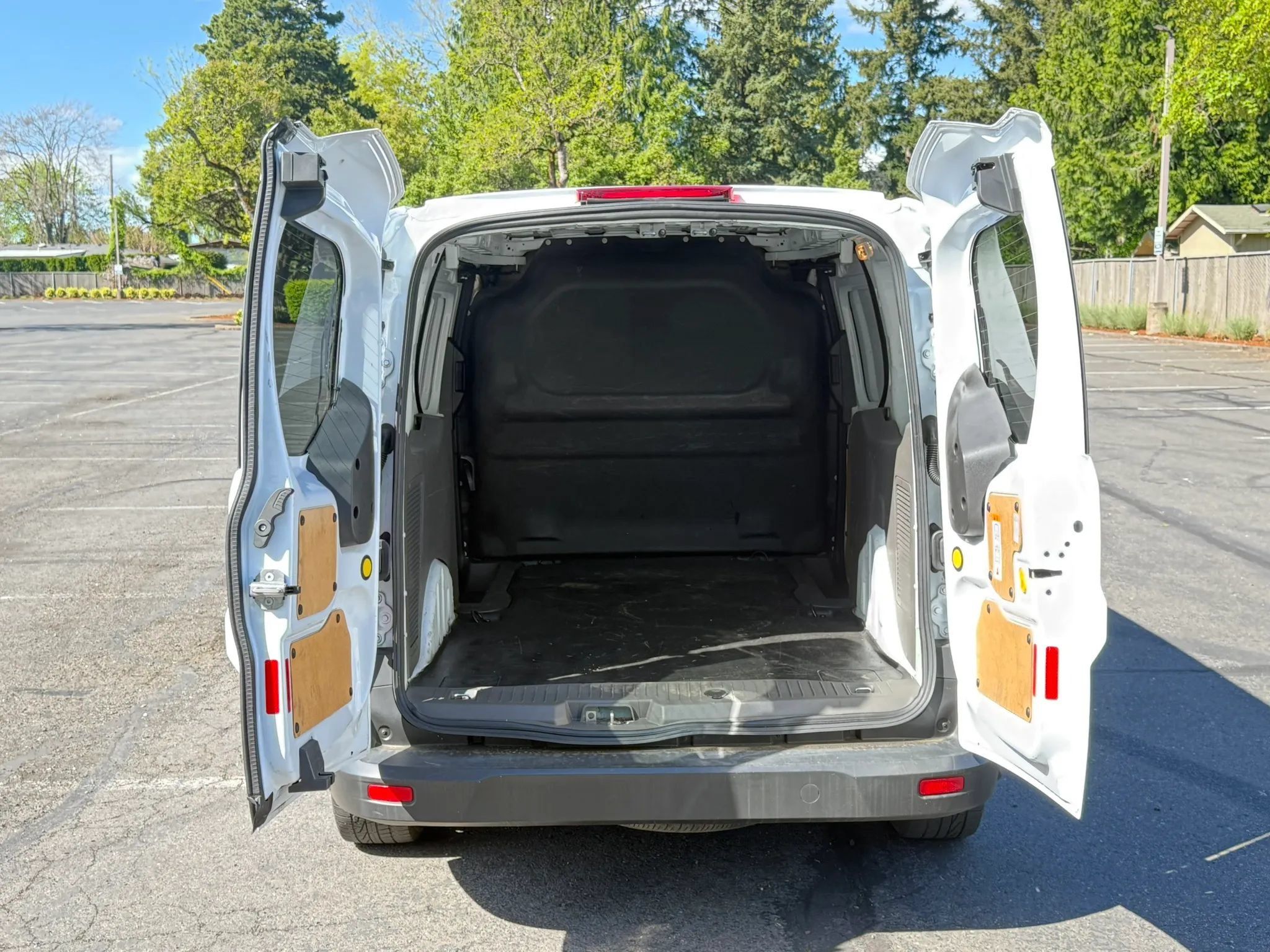 Used 2020 Ford Transit Connect XL FWD image 3