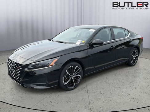 Used 2024 Nissan Altima 2.5 SR FWD image 1