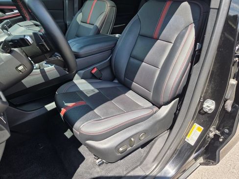 Used 2024 Chevrolet Traverse RS w/ LPO, Floor Liner Package AWD/4WD image 8