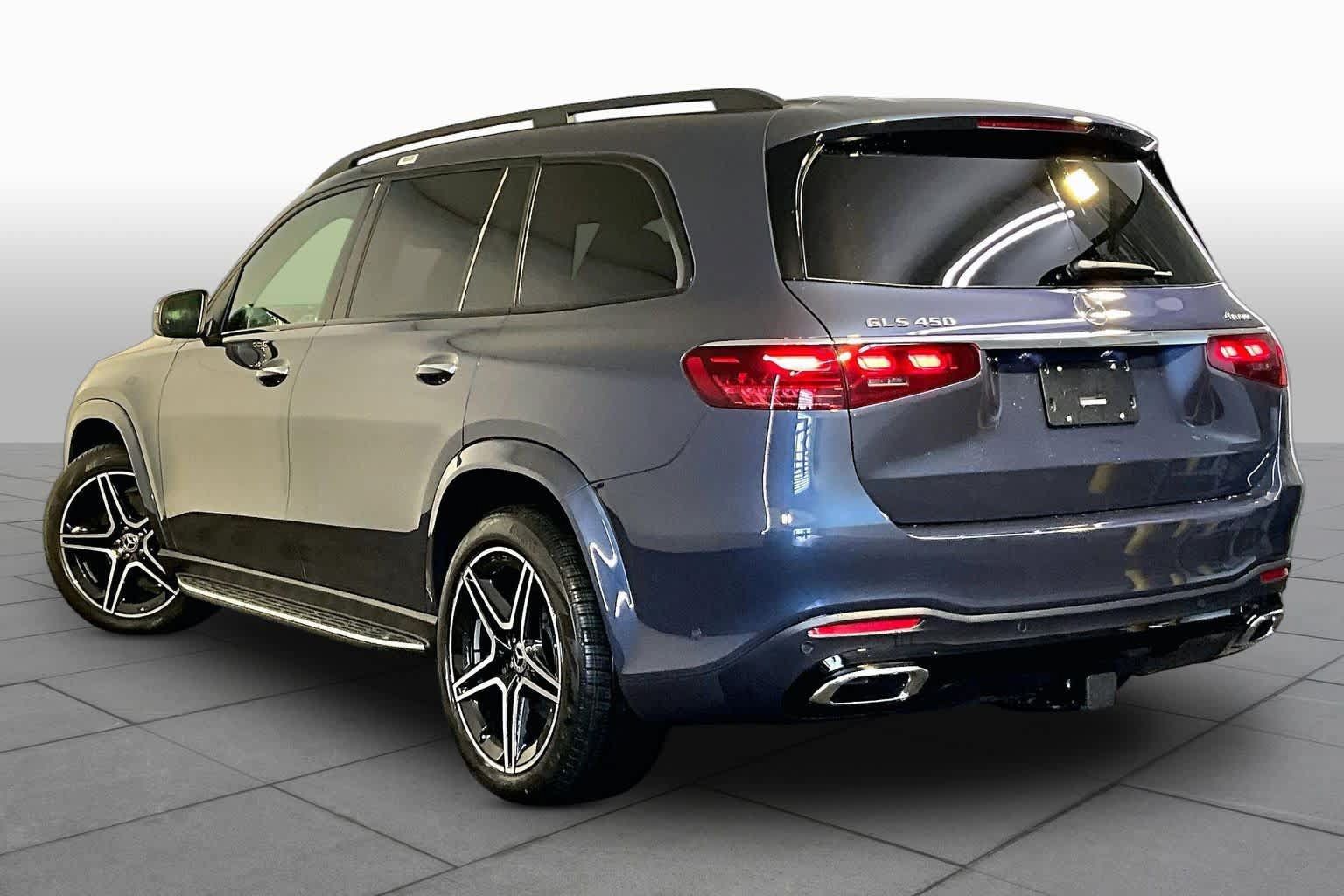 New 2026 Mercedes-Benz GLS 450 4MATIC image 3