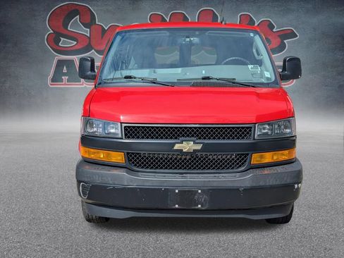 Used 2022 Chevrolet Express 3500 LS RWD image 2