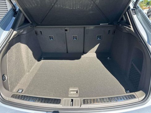New 2026 Porsche Macan AWD/4WD image 13