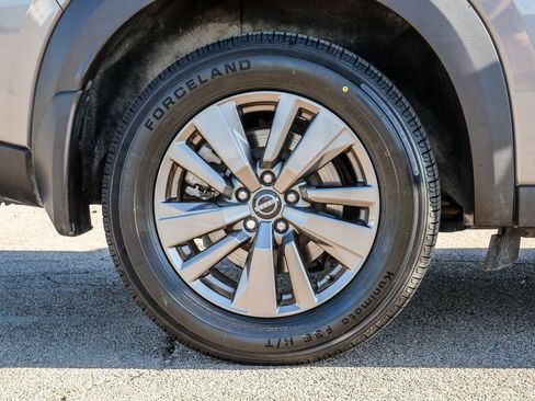 Used 2022 Nissan Pathfinder SV FWD image 9
