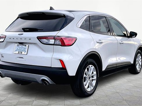 Used 2022 Ford Escape SE w/ Convenience Package image 2