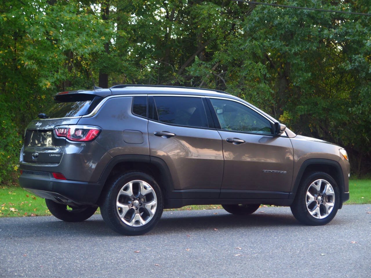 Used 2019 Jeep Compass Limited AWD/4WD image 4