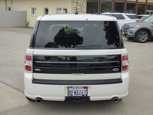 Used 2018 Ford Flex SEL w/ Equipment Group 202A FWD image 4