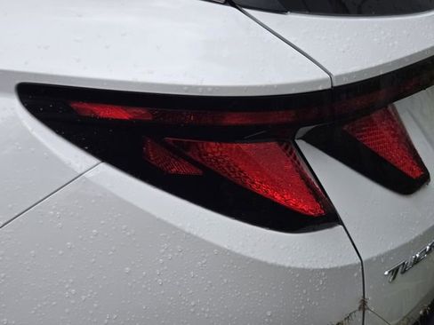 Used 2023 Hyundai Tucson SE image 6