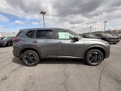 New 2026 Nissan Rogue SV w/ SV Premium Package image 4