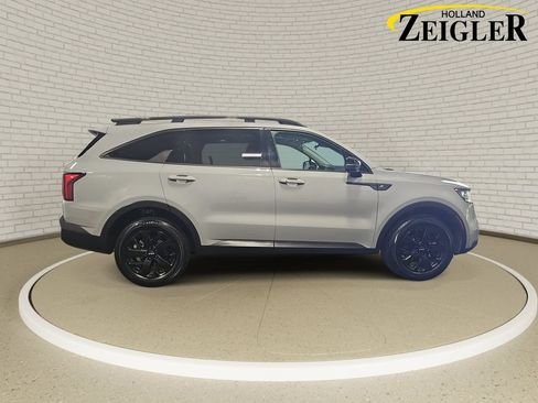 Used 2023 Kia Sorento S w/ Panoramic Sunroof Package AWD/4WD image 4