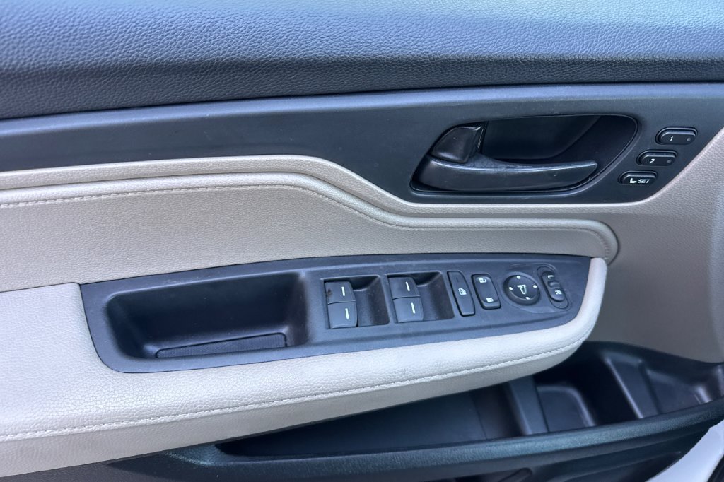 Certified 2024 Honda Odyssey EX-L image 14