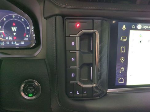 Used 2024 GMC Yukon Denali w/ Max Trailering Package image 32