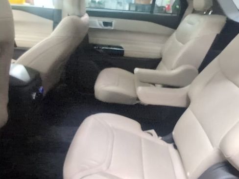 Used 2022 Ford Explorer Platinum w/ Equipment Group 601A image 29