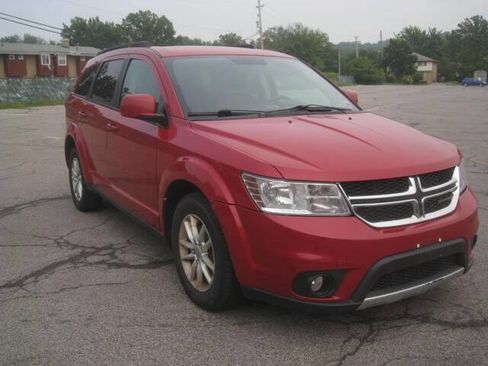 Used 2014 Dodge Journey SXT image 3