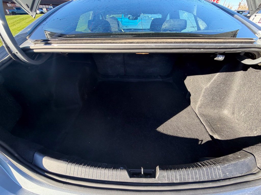Used 2025 Chevrolet Malibu LT FWD image 36