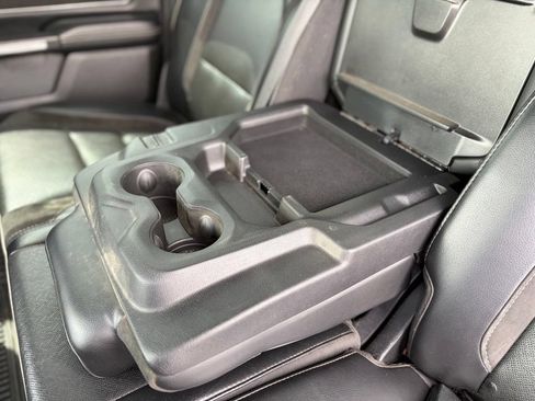 Used 2019 RAM 1500 Laramie AWD/4WD image 13