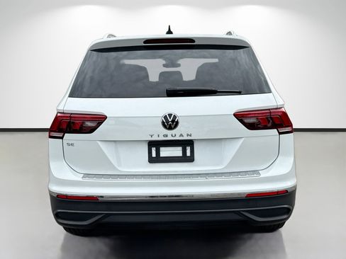 Used 2023 Volkswagen Tiguan SE image 4
