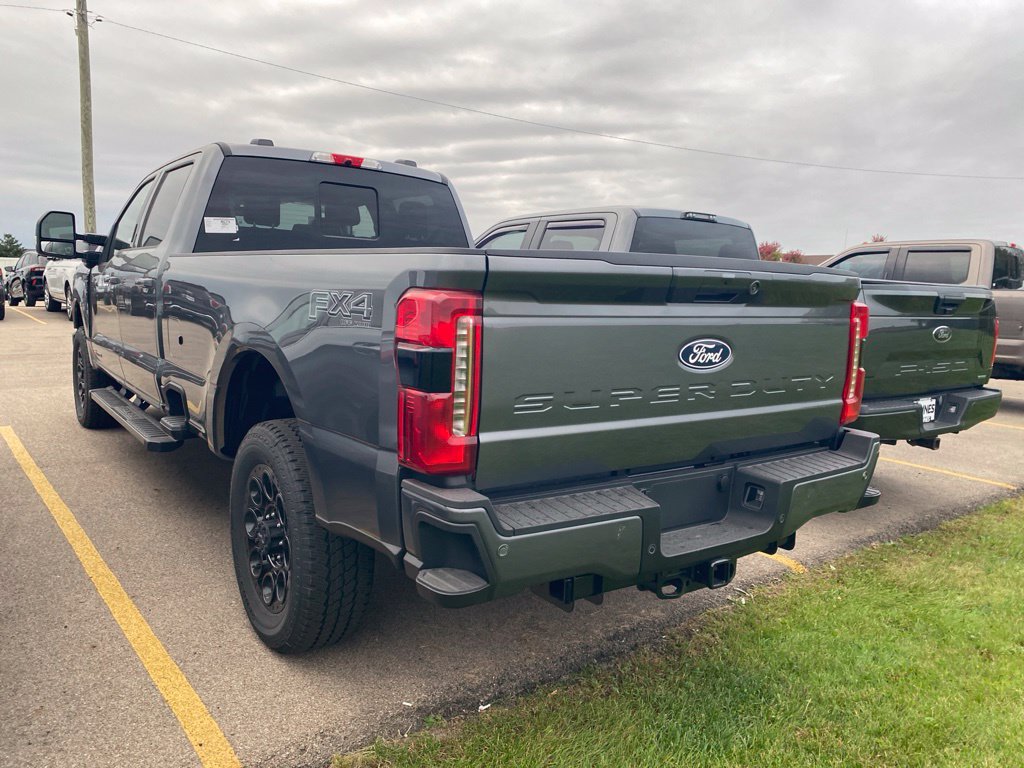 New 2027 Ford F350 Lariat w/ Black Appearance Package AWD/4WD image 14