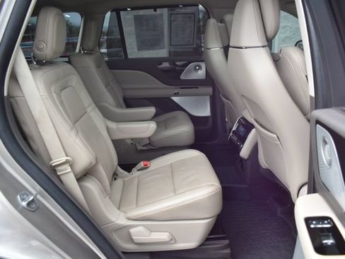 Used 2020 Lincoln Aviator Reserve w/ Equipment Group 202A AWD/4WD image 52