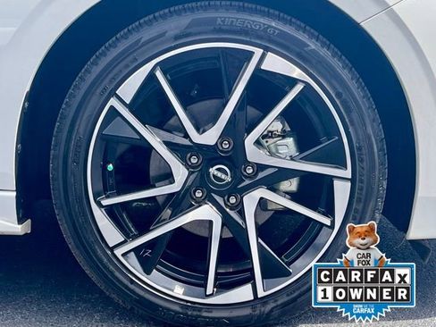 Certified 2024 Nissan Sentra SR w/ SR Premium Package image 19