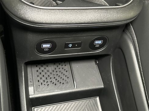 Used 2023 Hyundai Ioniq 5 Limited image 30