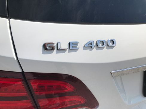 Used 2019 Mercedes-Benz GLE 400 4MATIC image 10