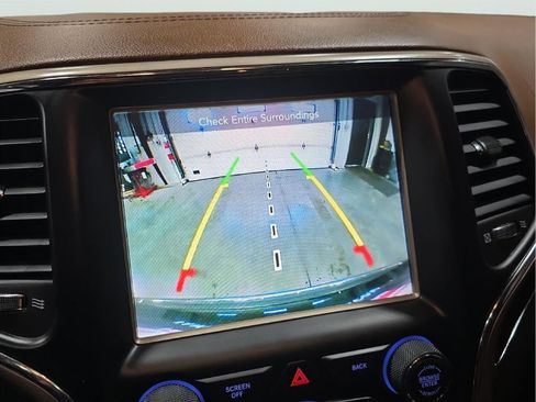 Used 2016 Jeep Grand Cherokee Summit image 18