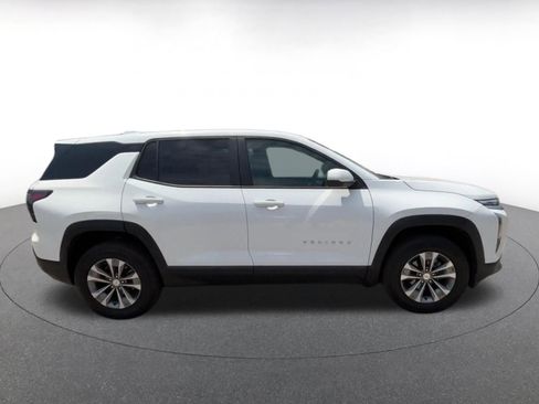 Used 2025 Chevrolet Equinox LT FWD image 16