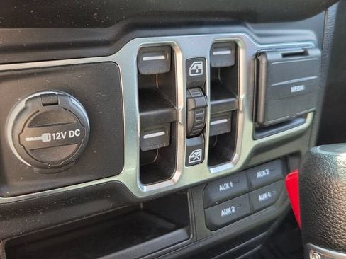 Used 2023 Jeep Wrangler Unlimited w/ Cold Weather Group AWD/4WD image 27