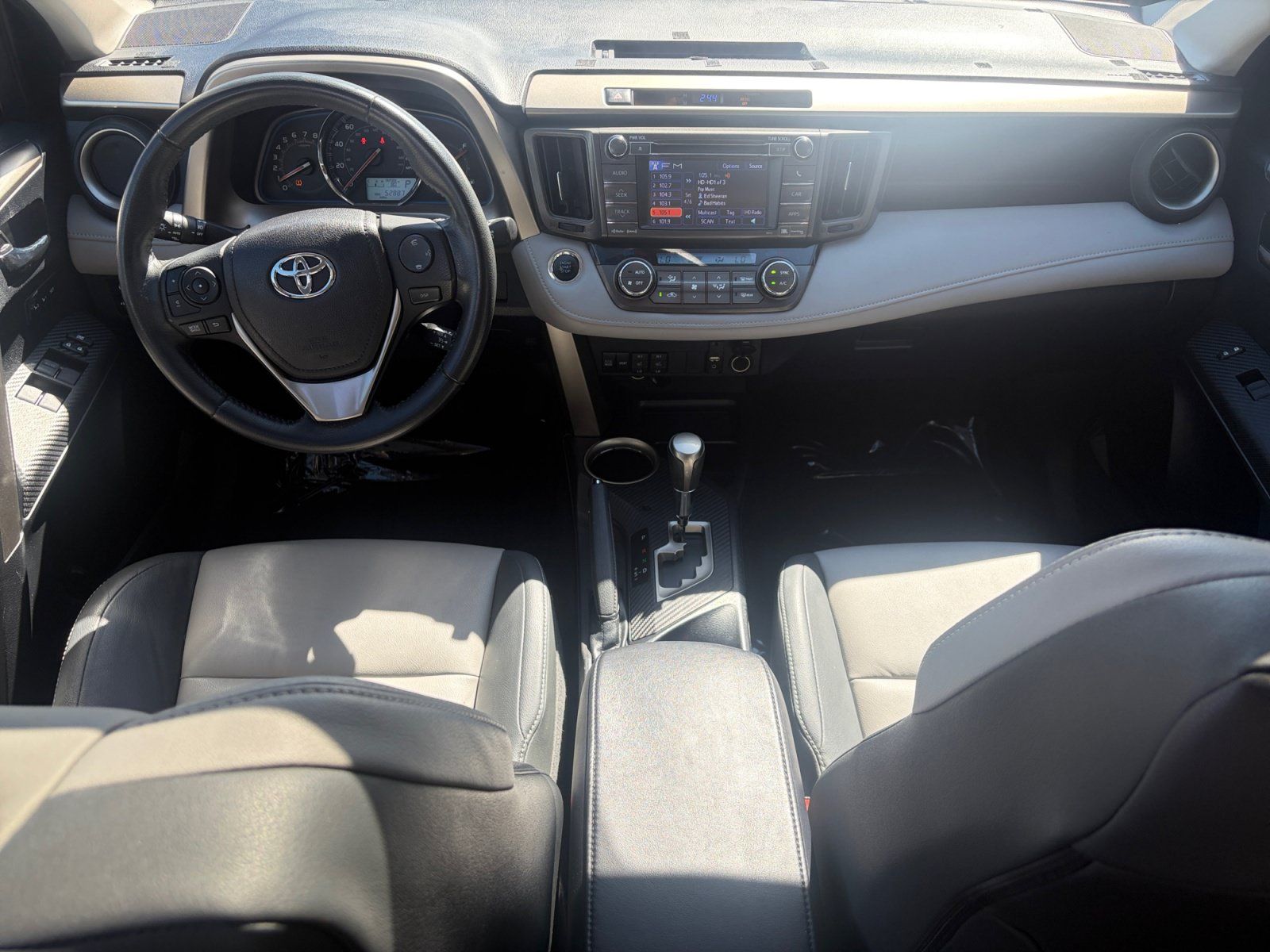 Used 2013 Toyota RAV4 Limited AWD/4WD image 20
