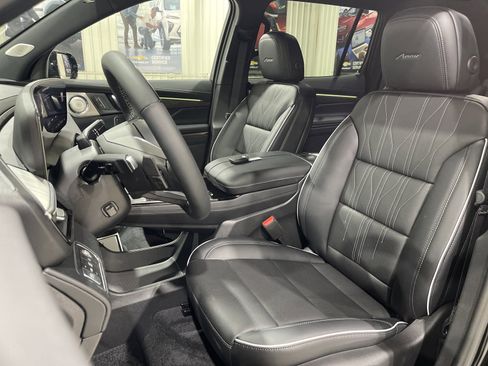 New 2026 Buick Enclave Avenir w/ Super Cruise Package image 19