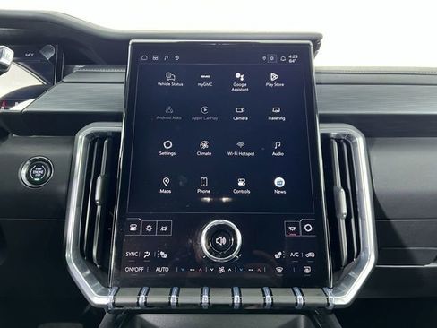 Certified 2025 GMC Acadia Elevation image 13