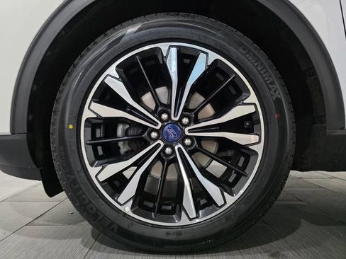 Used 2022 Ford Escape SE w/ SE Sport Appearance Package FWD image 22