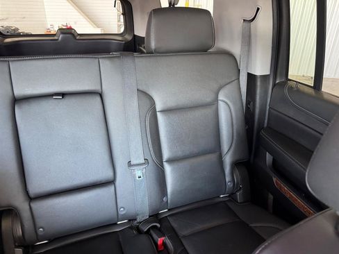 Used 2020 Chevrolet Suburban Premier AWD/4WD image 11