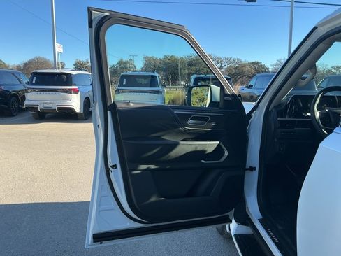 New 2026 INFINITI QX80 Luxe w/ Cargo Package image 23