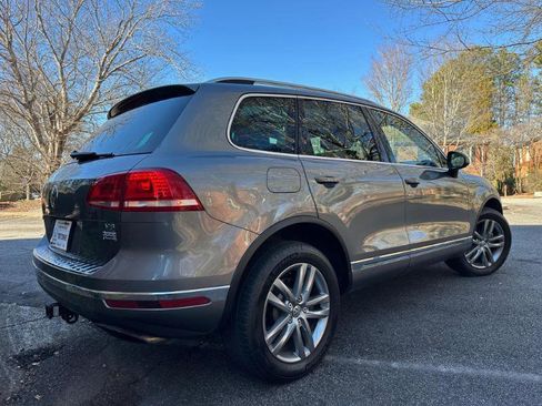 Used 2015 Volkswagen Touareg VR6 AWD/4WD image 7
