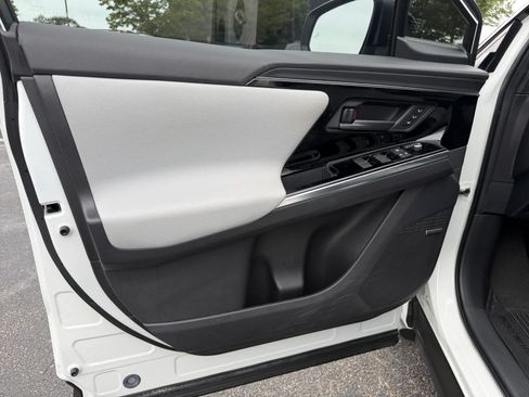 Certified 2023 Subaru Solterra AWD image 18