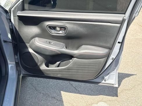 Used 2023 Honda HR-V Sport image 8