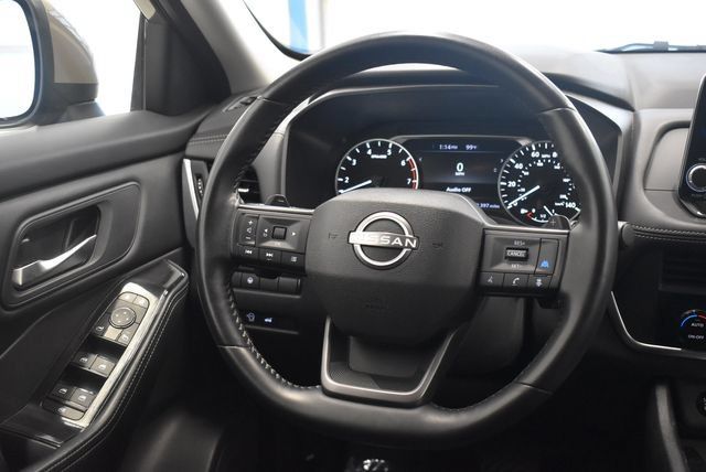Used 2025 Nissan Rogue SV AWD/4WD image 24