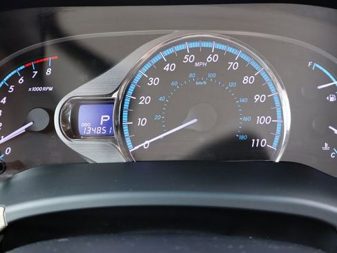 Used 2012 Toyota Sienna XLE image 34