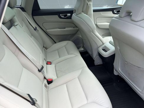 Certified 2023 Volvo XC60 B5 Plus w/ Protection Package Premier FWD image 30